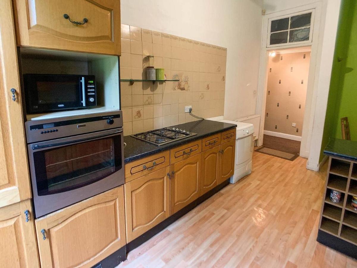 Large Glasgow South Family Home - Free Parking Екстер'єр фото