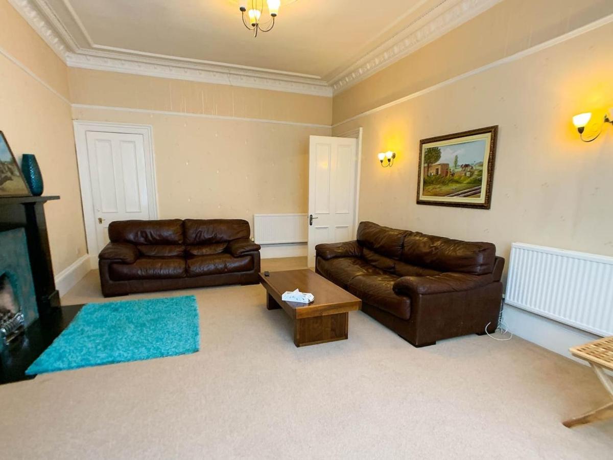 Large Glasgow South Family Home - Free Parking Екстер'єр фото